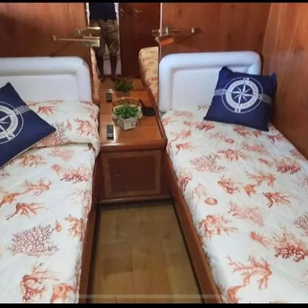 Botel Casa Sull'acqua *